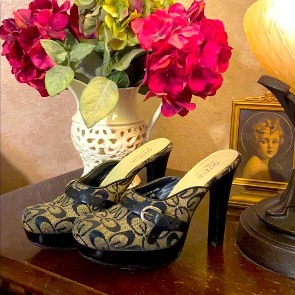 Guess mules